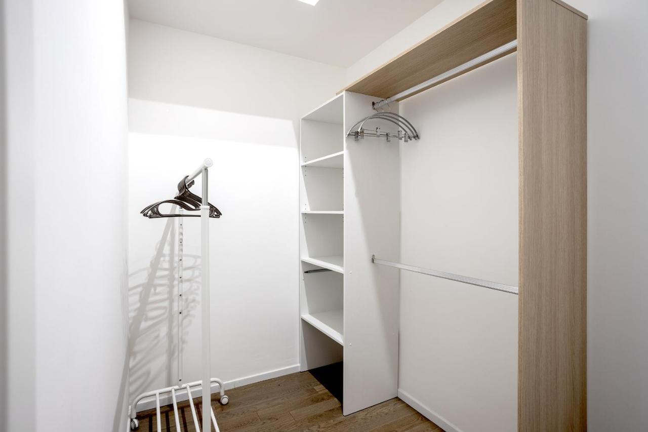 Navigli - Center Modern Suite, Fast Wi-fi & Tram Apartment Milan