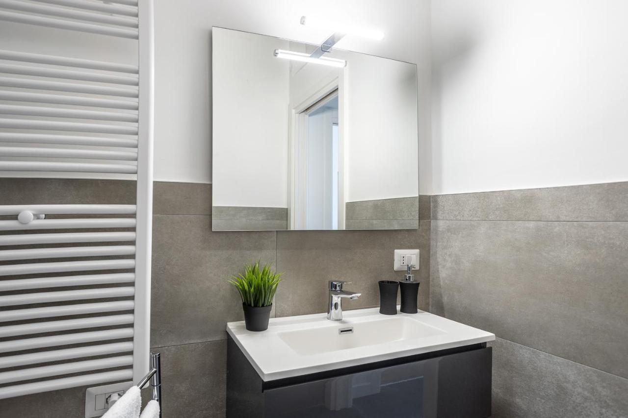 Apartment Navigli - Center Modern Suite, Fast Wi-fi & Tram